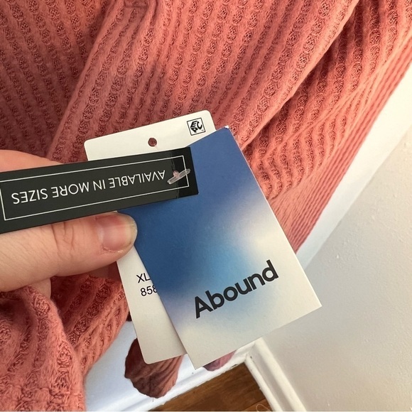 Abound V-Neck Thermal Top Pink Compact - Picture 8 of 12